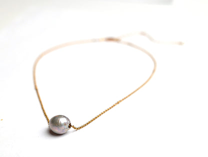 Gwyen Necklace in Grey Pearl