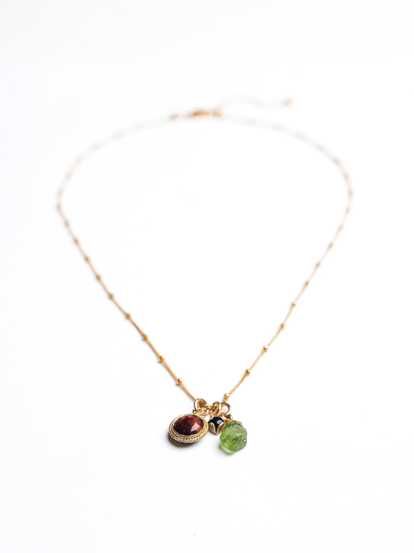 Marina Necklace in Peridot Mix