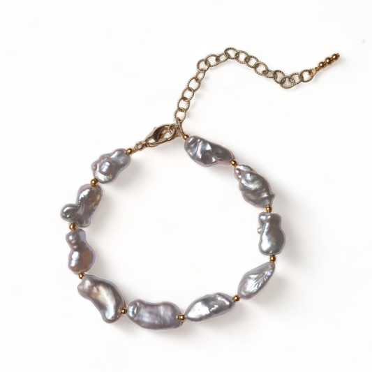 Lila Bracelet in Grey Pearl