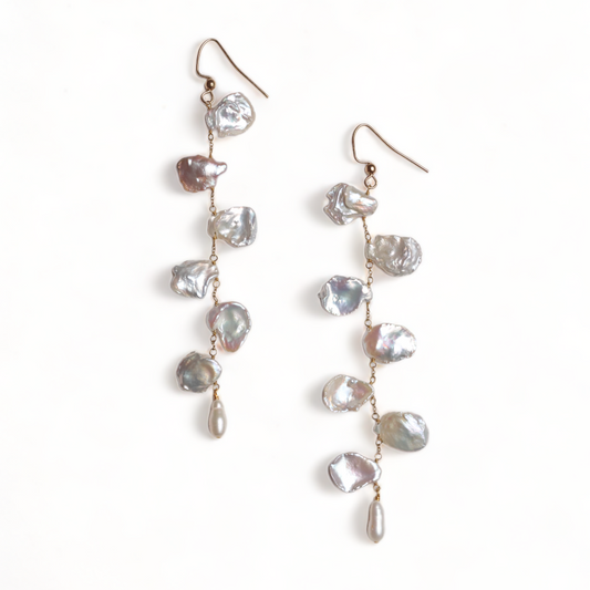 Dolly Earring in White Pearl