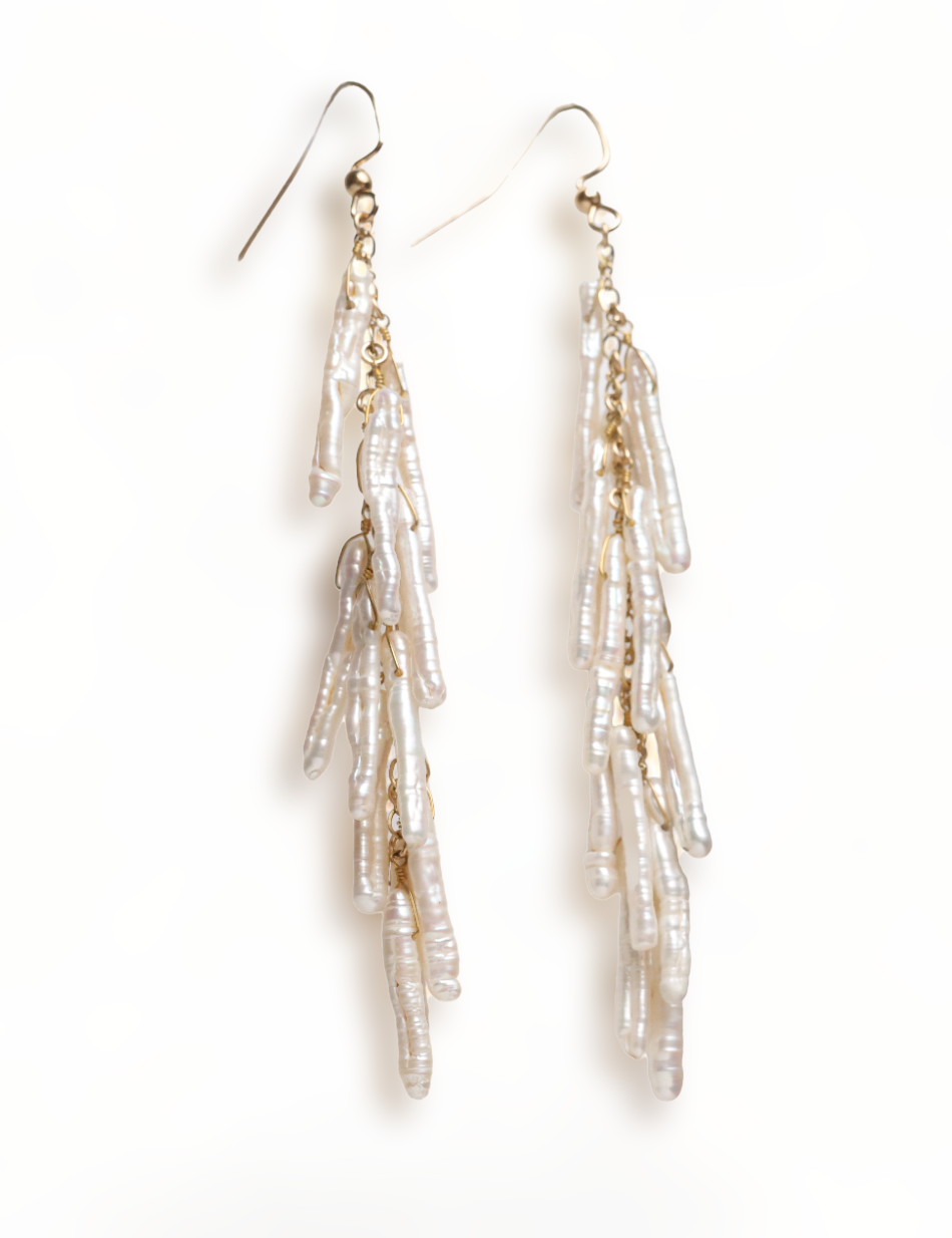 Penelope Earring in White Pearl