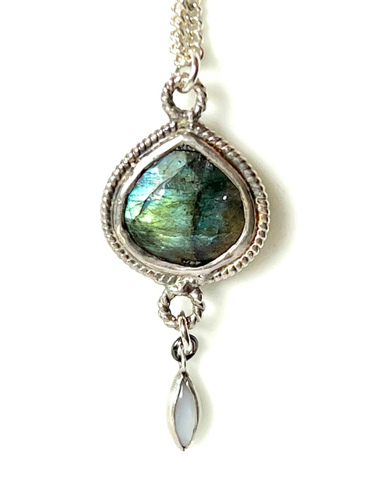 Femi Necklace in Labradorite Mix