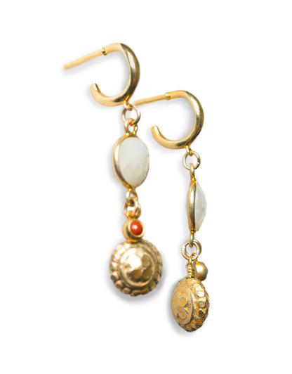 Maya Earring in Moonstone Mix