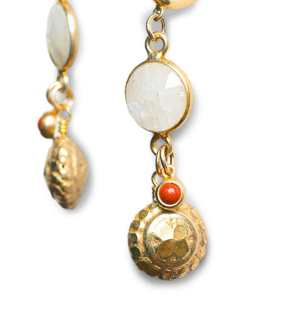 Maya Earring in Moonstone Mix