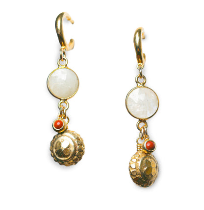 Maya Earring in Moonstone Mix