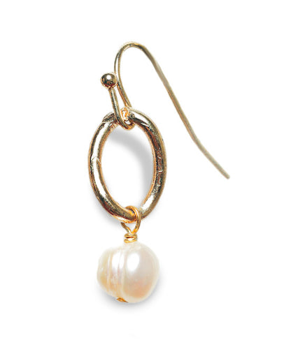 Jolie Earring in White Pearl