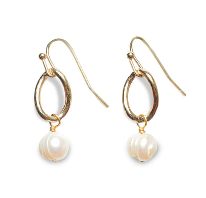 Jolie Earring in White Pearl