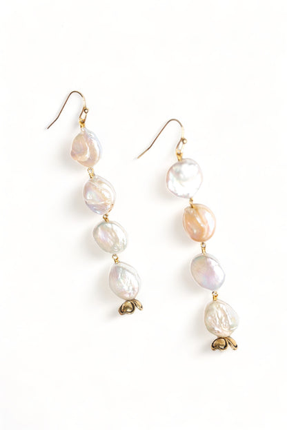 Clara Earring in White Pearl