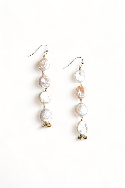 Clara Earring in White Pearl