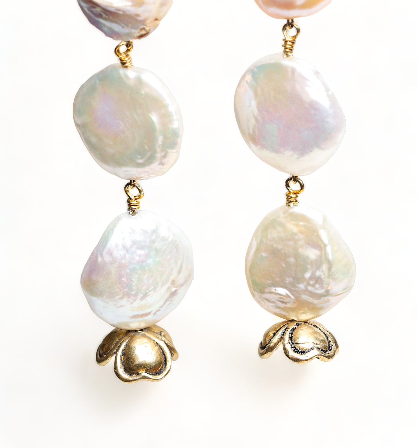 Clara Earring in White Pearl