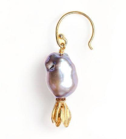 Eve Earring in Peacock Pearl