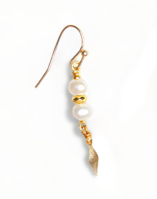 Remi Earring in White Pearl