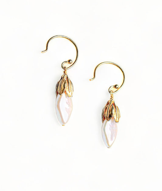 Ava Earring in White Pearl