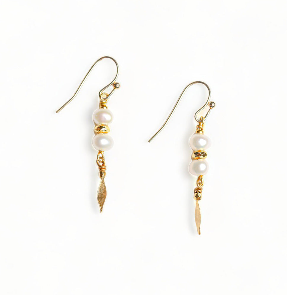 Remi Earring in White Pearl